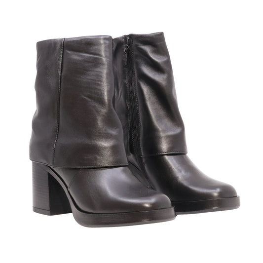 MJUS P96241 stivaletto donna in pelle nera con tacco largo 8 cm e ghetta a risvolto