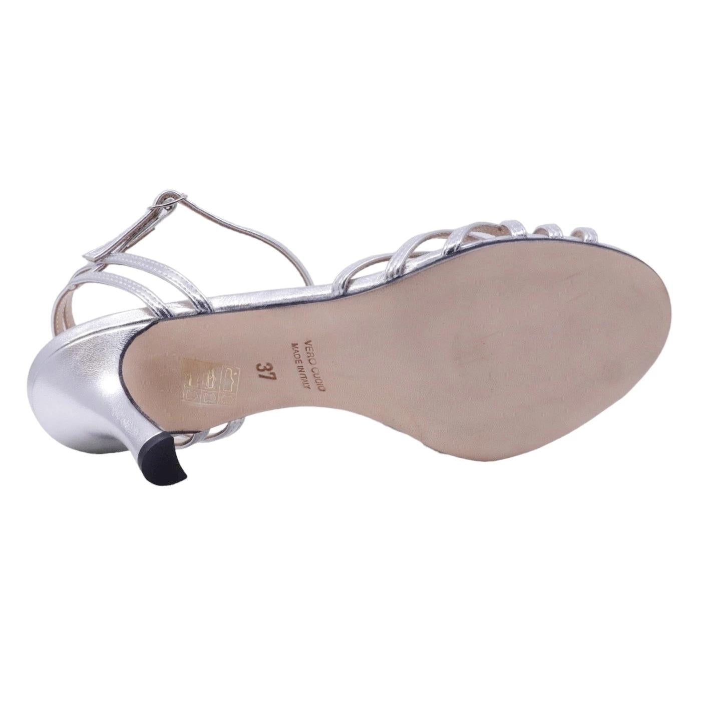 Sandalo donna Le Briella Z873 in elegante pelle laminata di colore argento