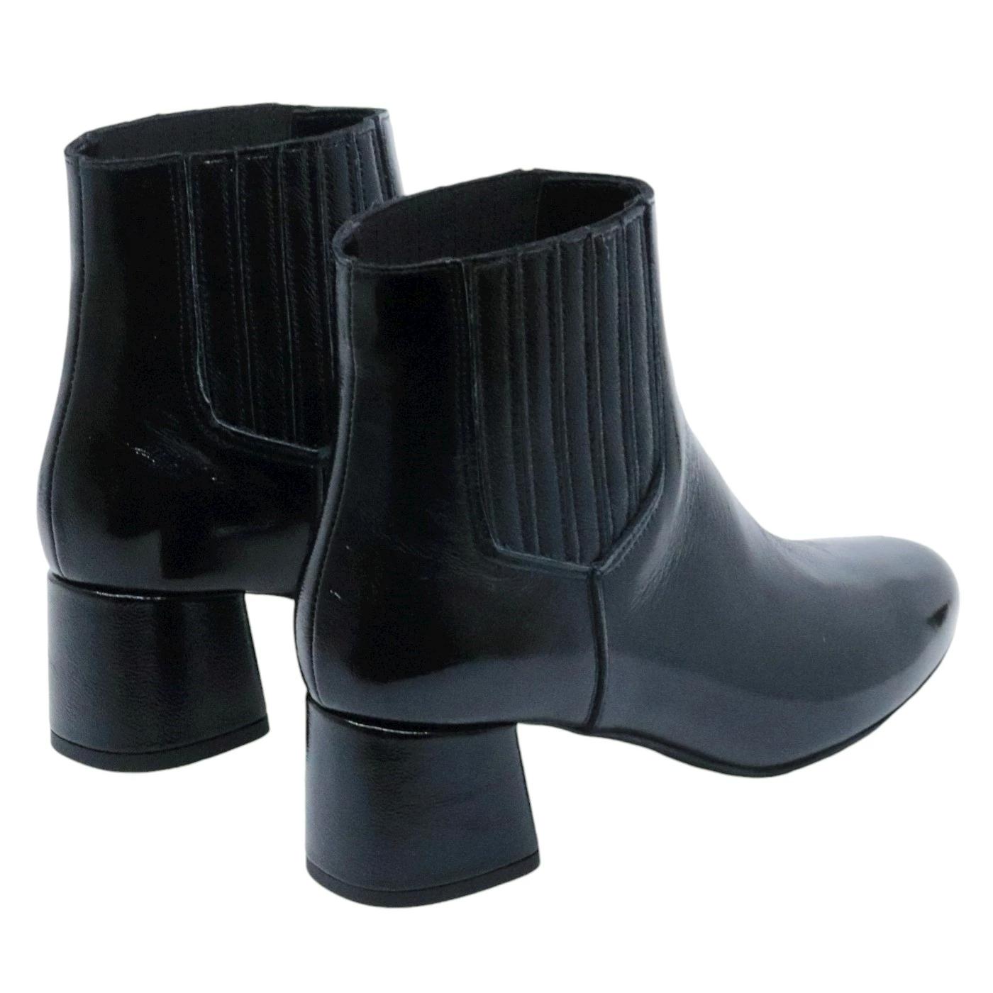 Stivaletto donna Anna F 9939 in naplak nero