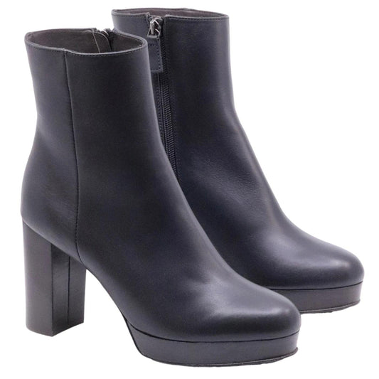 Stivaletto da donna Triver Flight in pelle di colore nero.