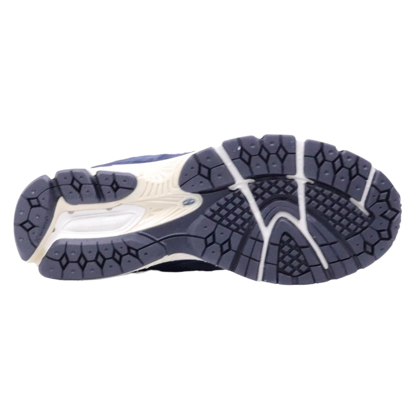 New Balance 2002R Eclipse Navy sneaker uomo in camoscio blu con tessuto mesh blu scuro M2002RCA-ECLIPSNAVYBLACK NEW BALANCE