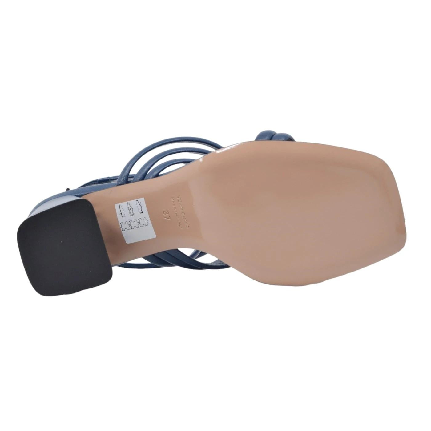 <EM>Sandalo donna Anna F in elegante pelle di colore blu</EM><BR/>