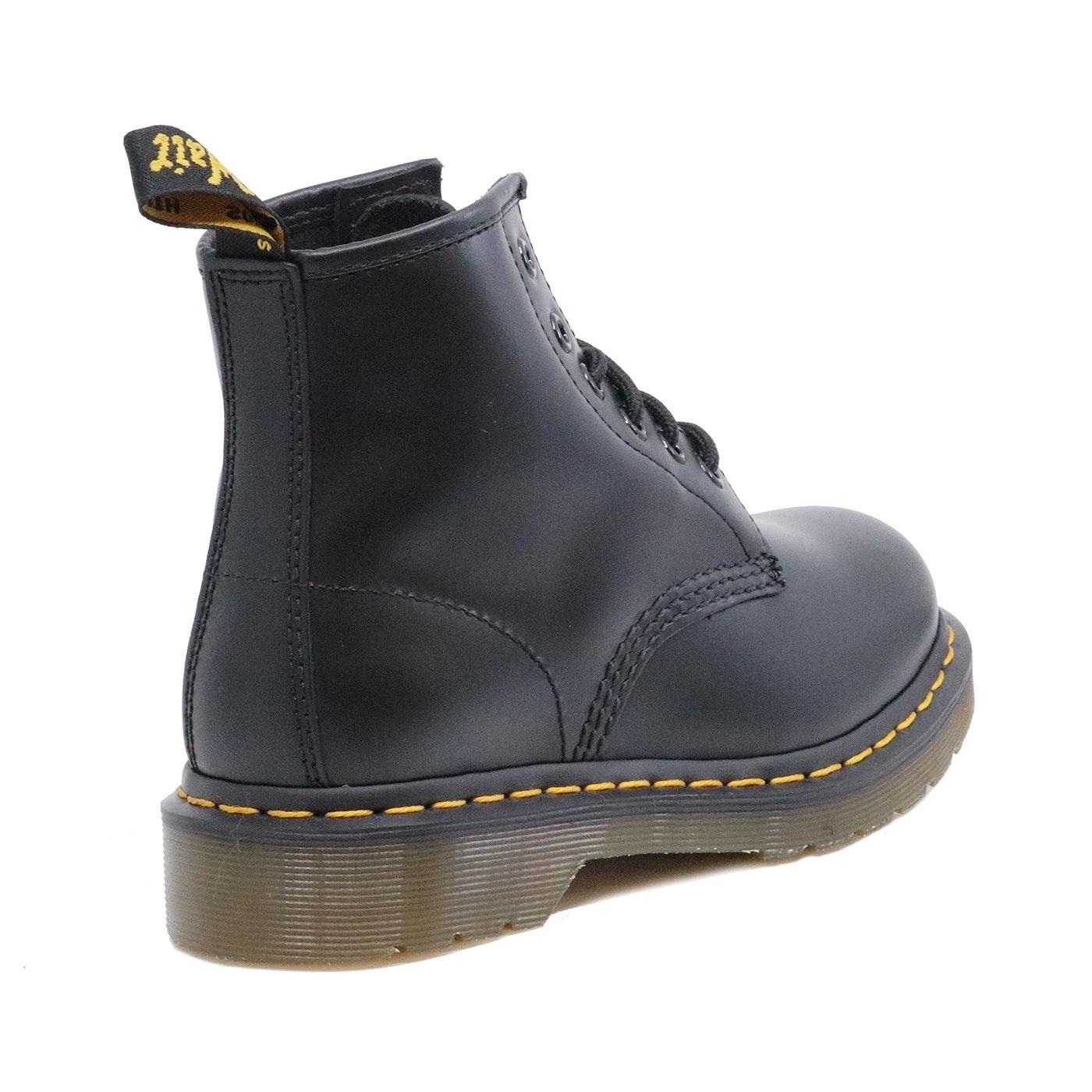 Dr. Martens 101 YS Anfibio in pelle smooth nera