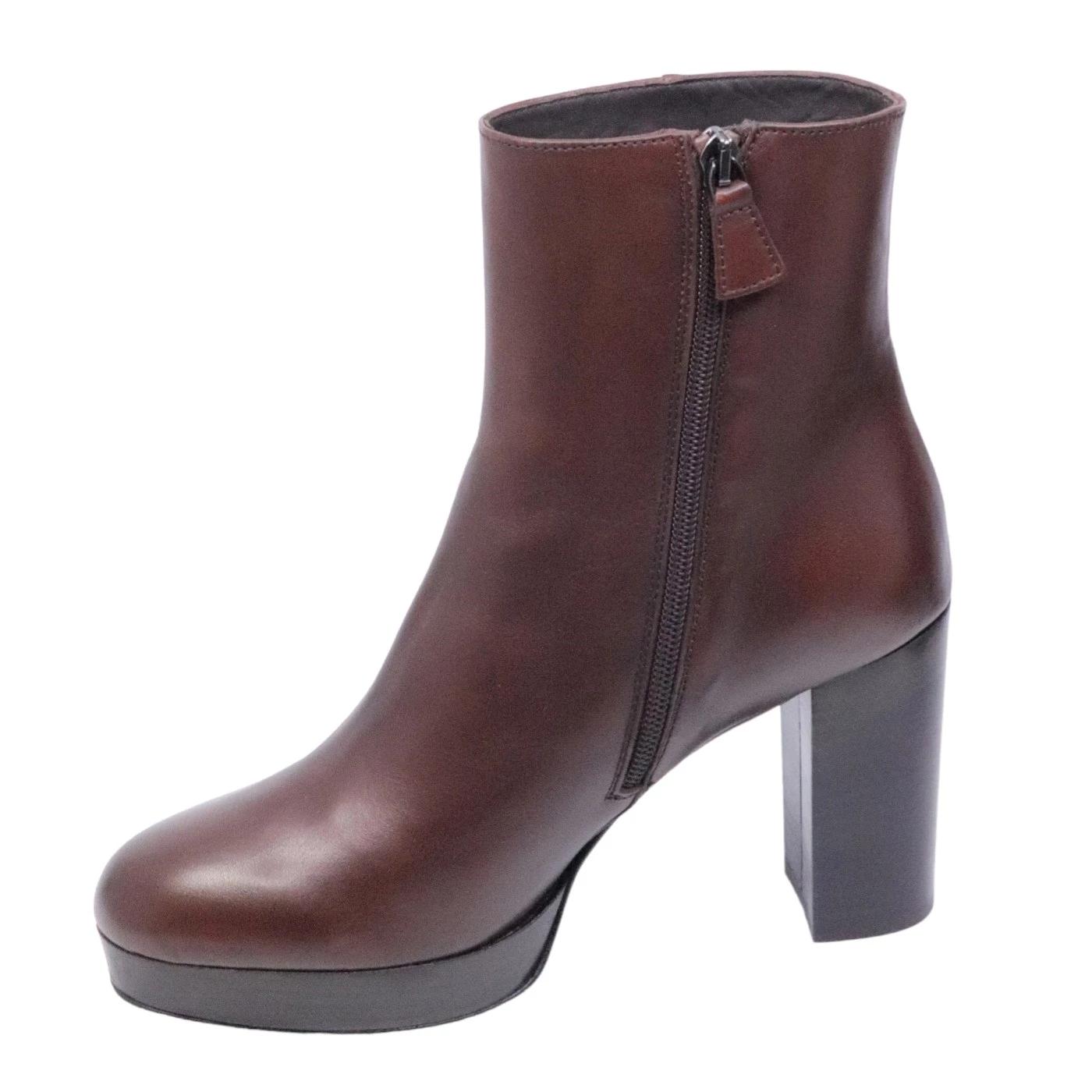 Stivaletto da donna Triver Flight 597 in pelle di colore marrone