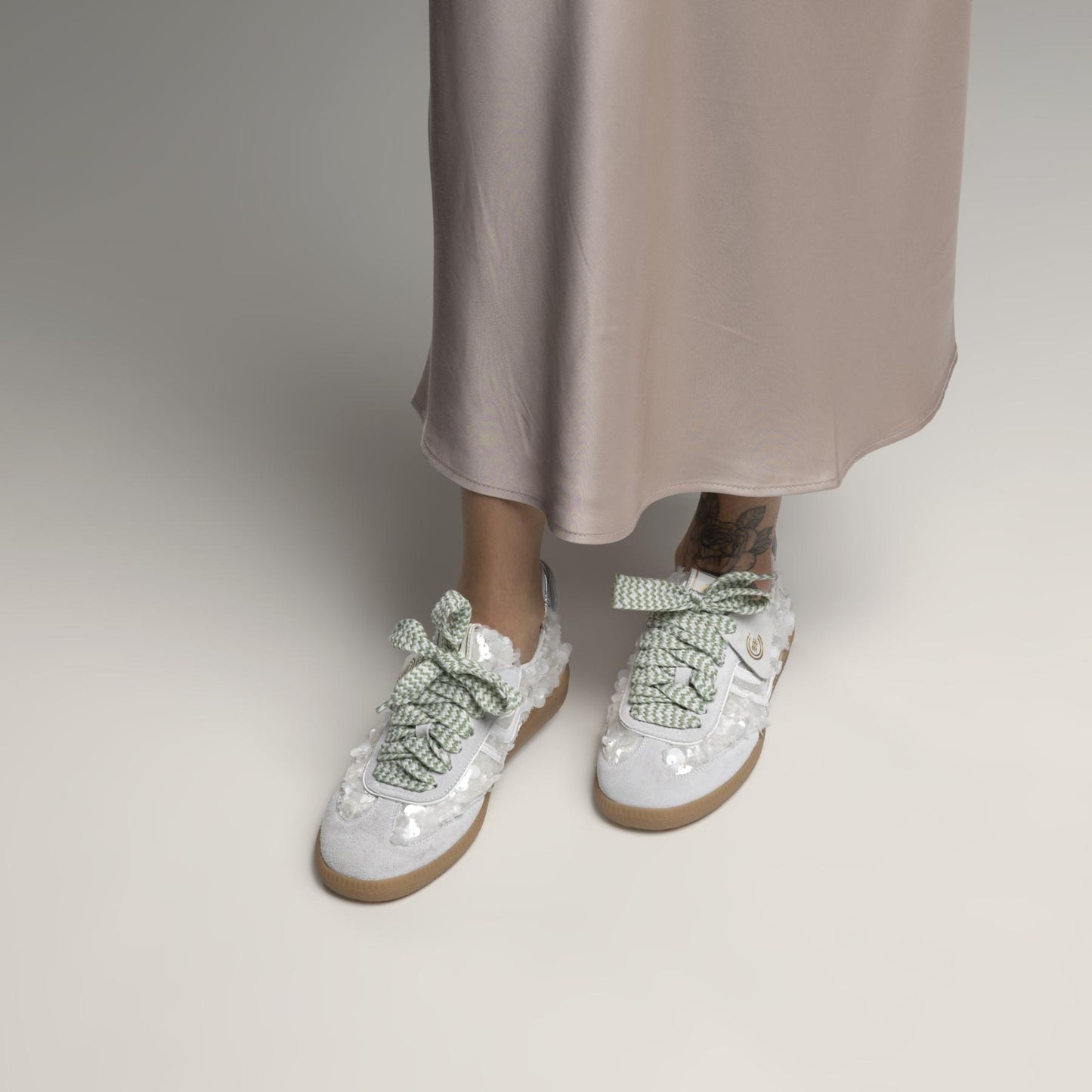 Primabase Borg 51501 sneaker donna in camoscio e tessuto con paillettes beige bianco e silver