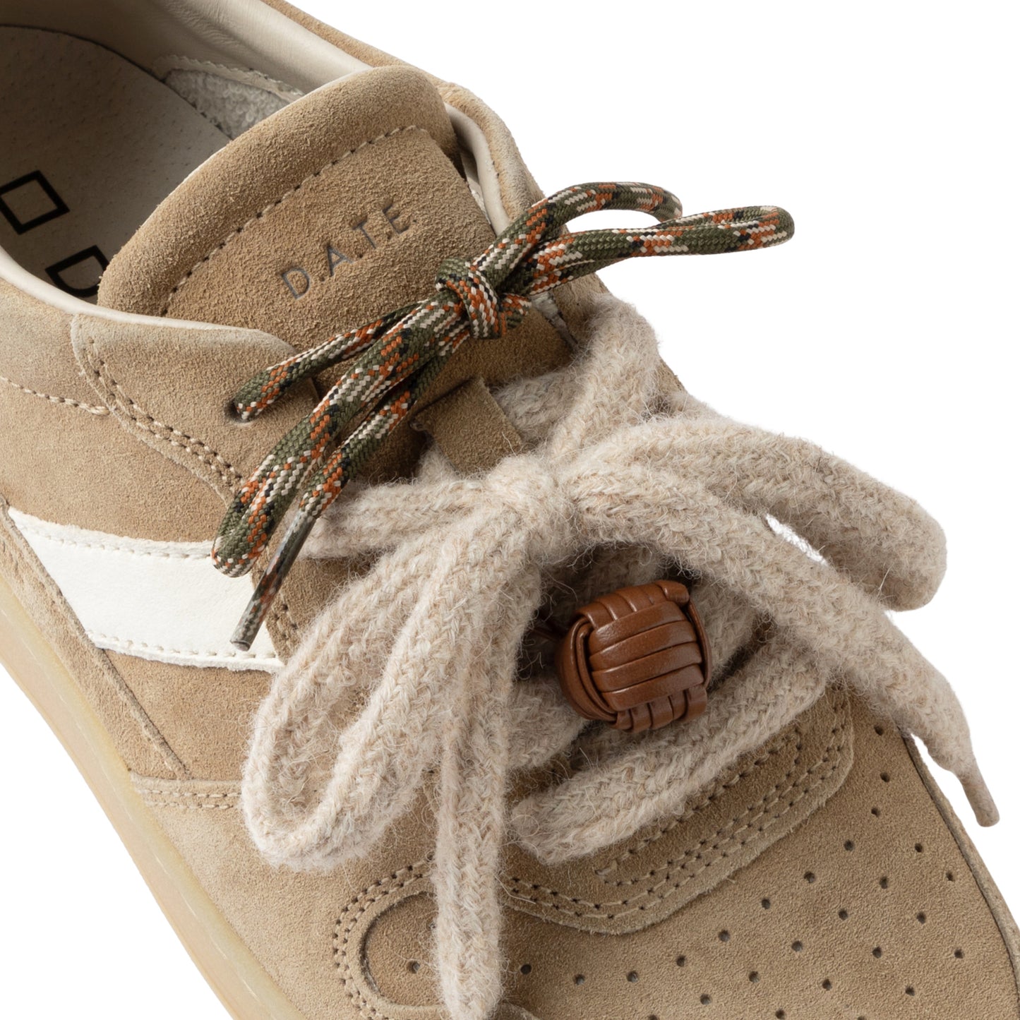 D.A.T.E. Court 2.0 Suede Camel C2-SD-CM sneaker donna in camoscio camel e pelle bianca 