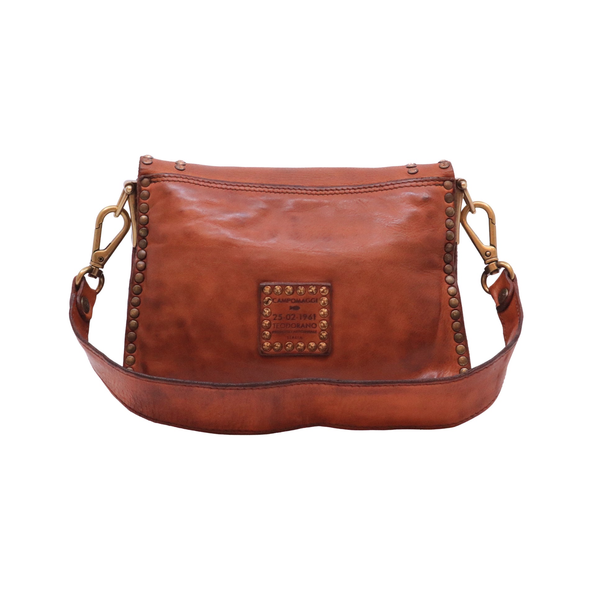 Campomaggi Agnese C016500 borsa tracolla donna in pelle cognac con borchie Made in Italy 