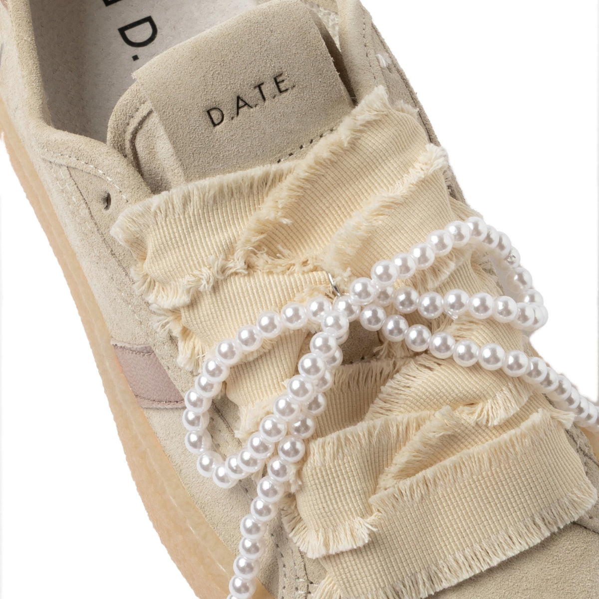 D.A.T.E. Tender Bow TE-BW-BI sneaker donna in camoscio beige con fiocco 