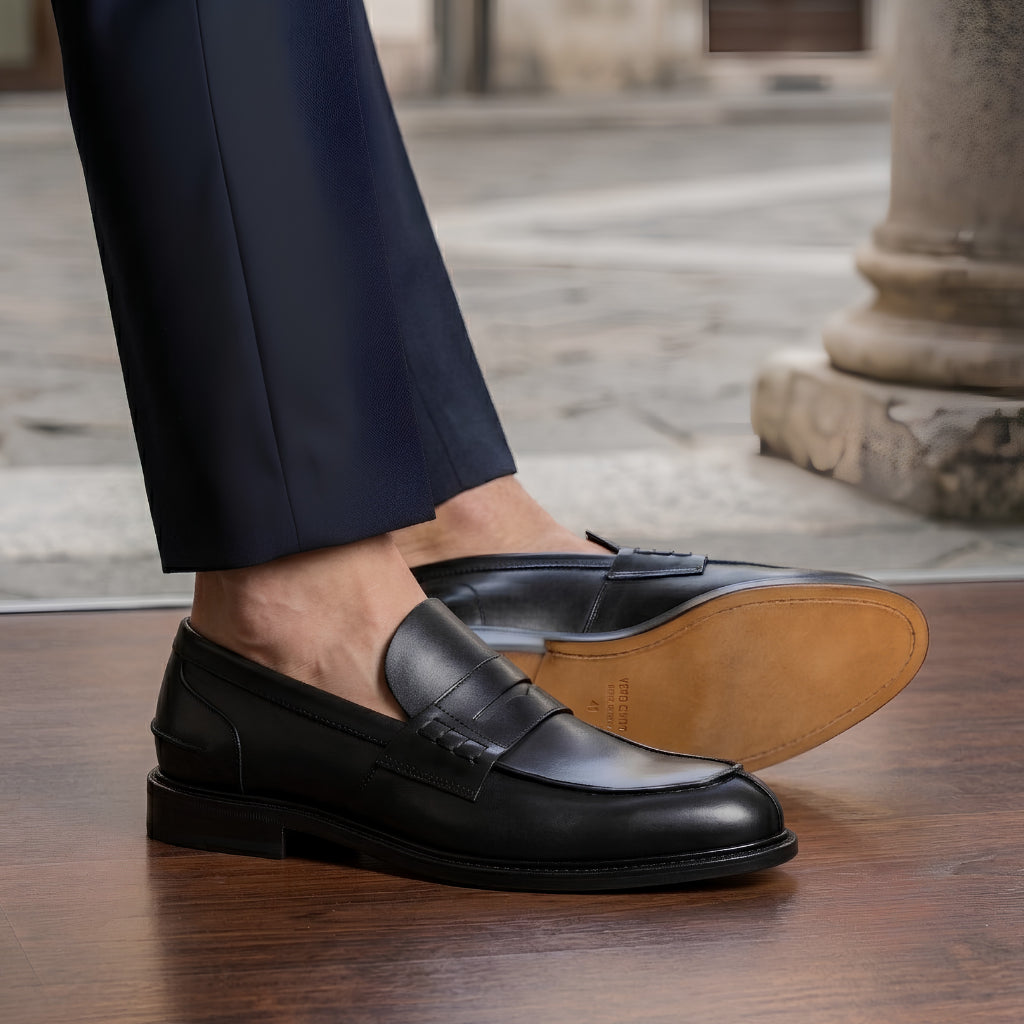 Douglas 784 Princess mocassino uomo in pelle nera con suola in cuoio 