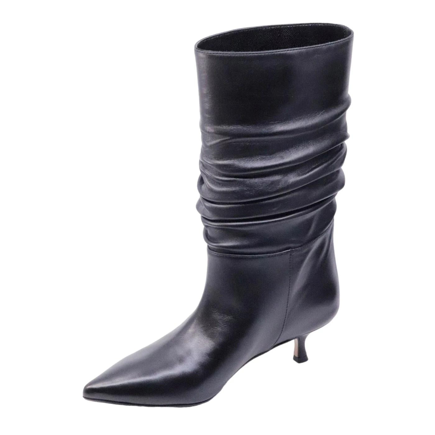 Stivale donna Anna F in elegante pelle di nappata di colore nera 