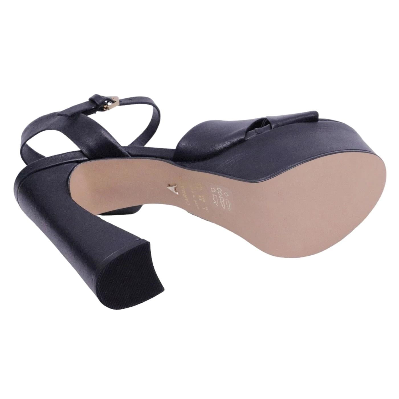 Sandalo donna Carrano 652003 in pelle nera 