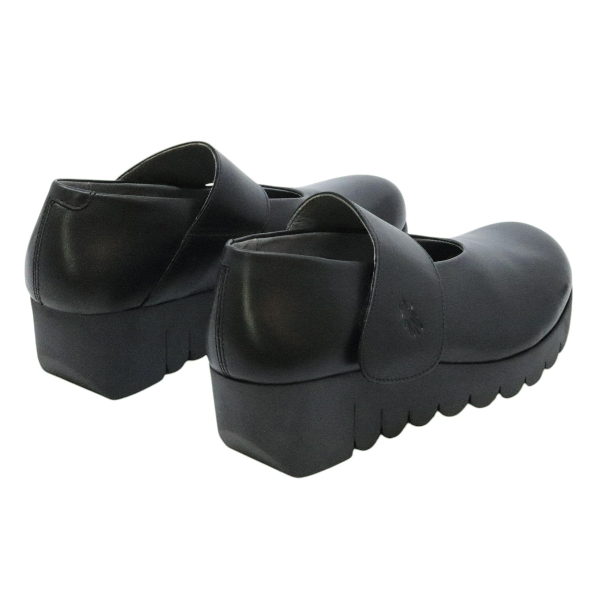 Fly London VARI188FLY scarpa donna in pelle nera con chiusura a velcro 