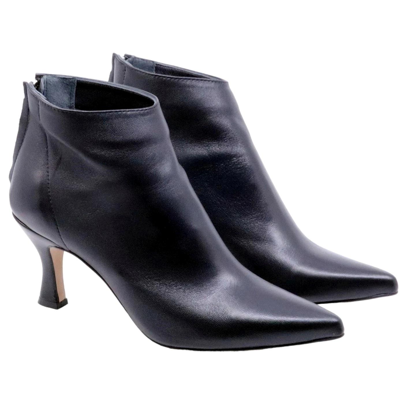 Tronchetto donna Ranyé 130 in pelle nera 