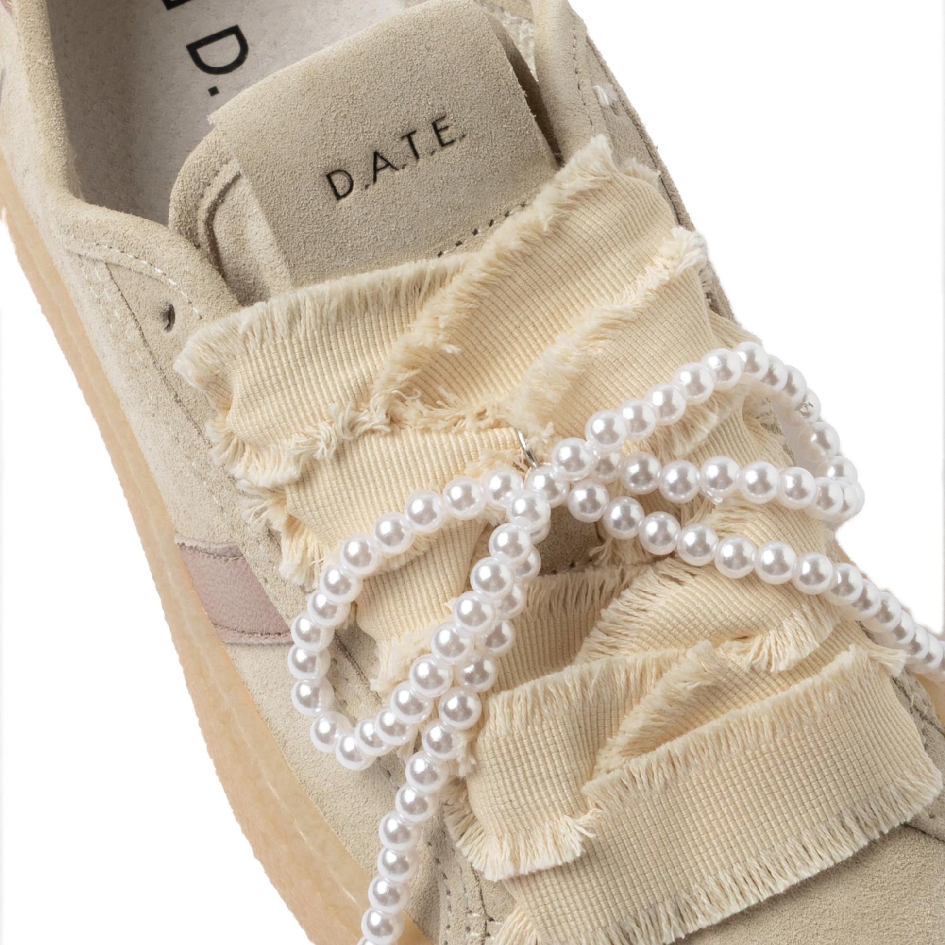 D.A.T.E. Tender Bow TE-BW-BI sneaker donna in camoscio beige con fiocco 