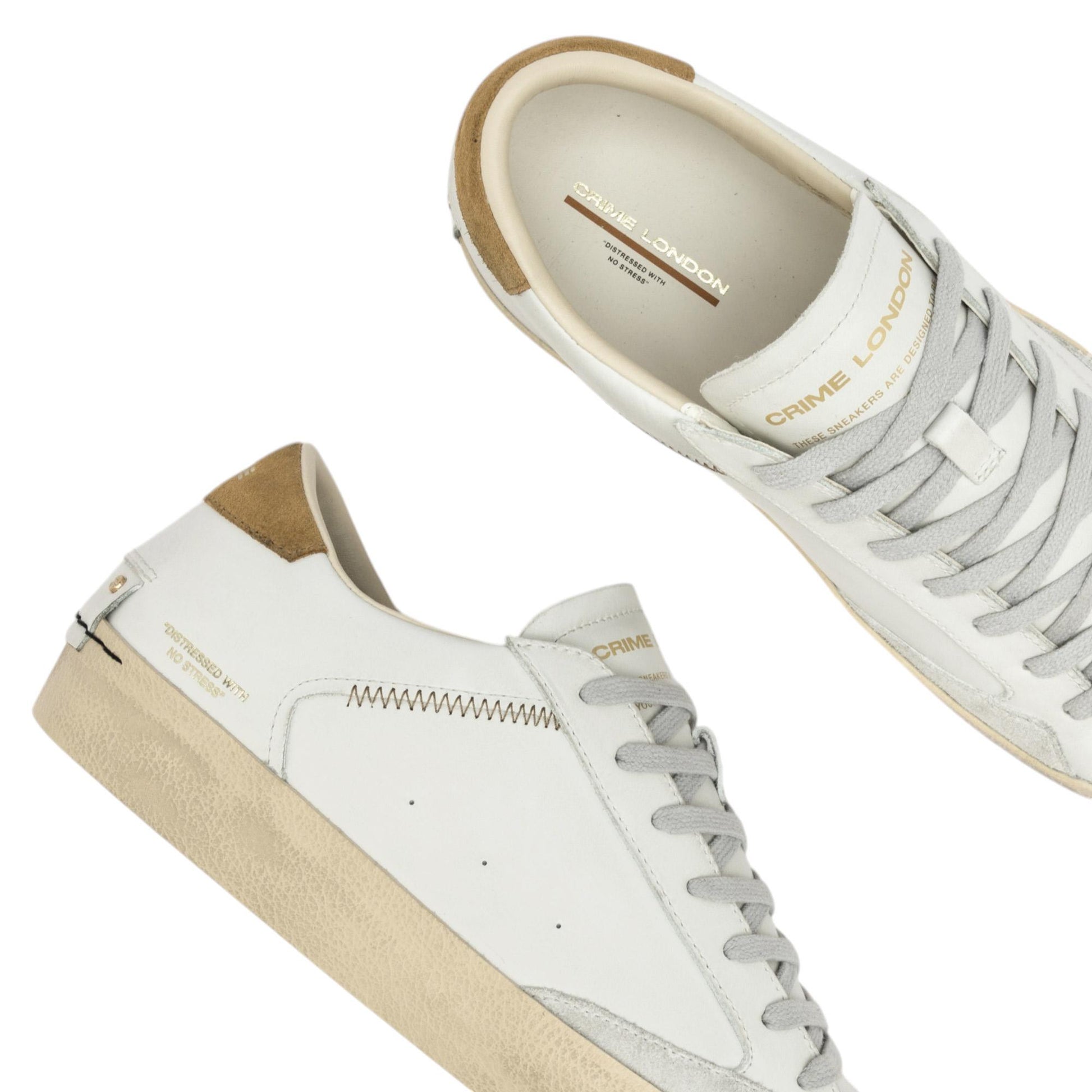 Sneaker uomo Crime London 14006 Distressed in pelle bianca e talloncino in camoscio beige 