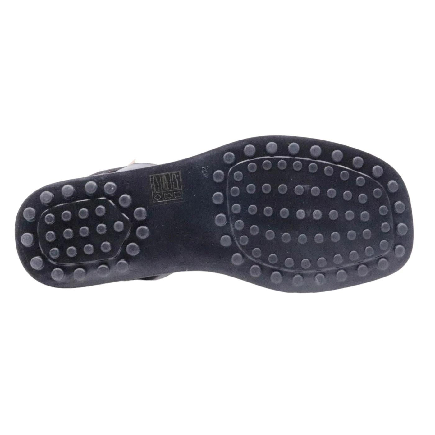 Sandalo Triver Flight da donna realizzato in morbida pelle di colore nero 