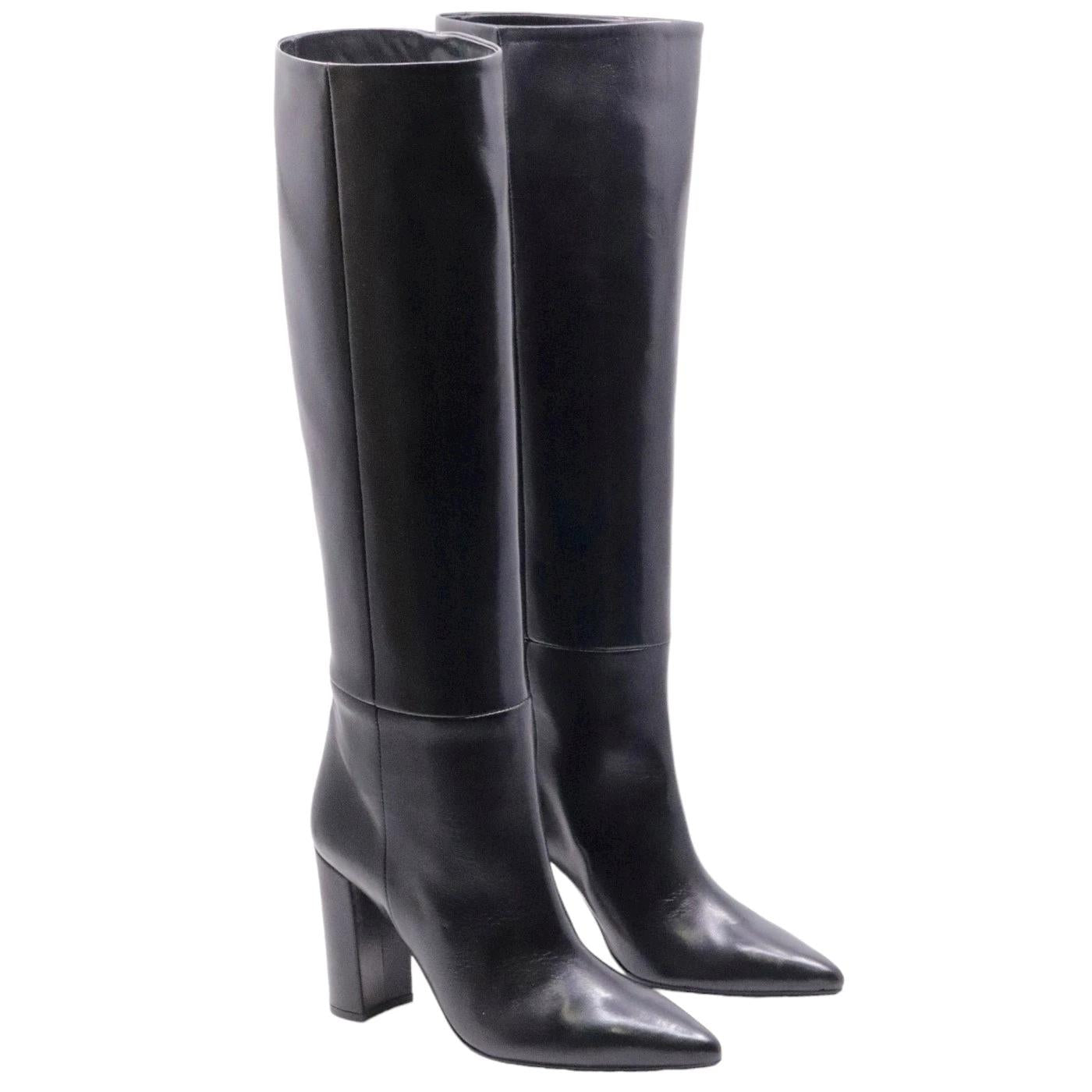 Stivale donna Anna F 9879 in pelle nappata di colore nero 