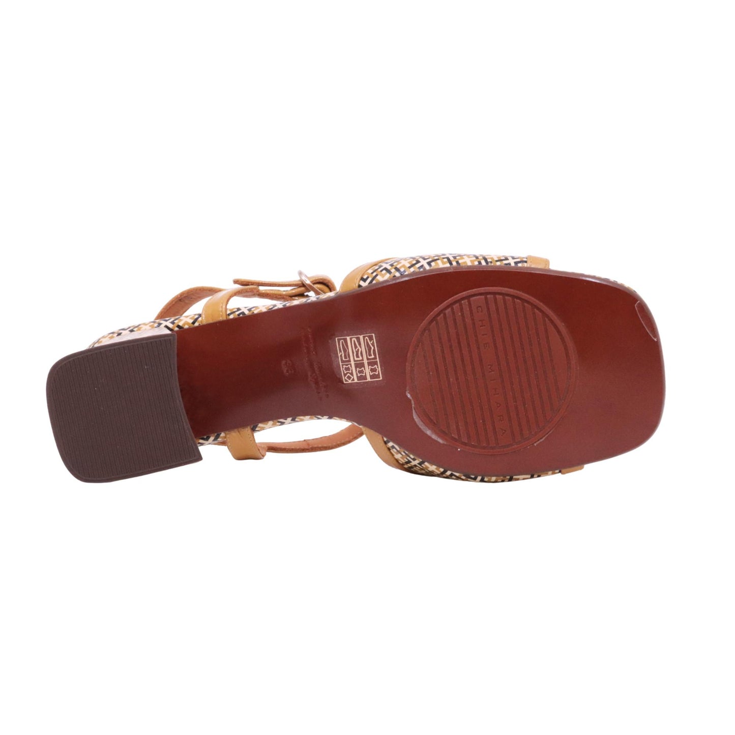 Chie Mihara Letouche sandalo donna in pelle ocra con tacco geometrico 