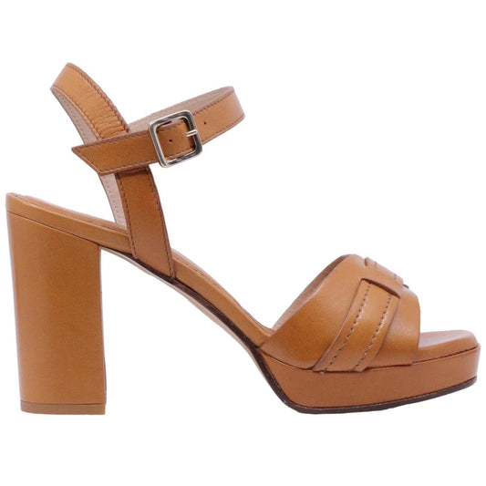 Sandalo Triver Flight 508 da donna realizzato in morbida pelle di colore cuoio 