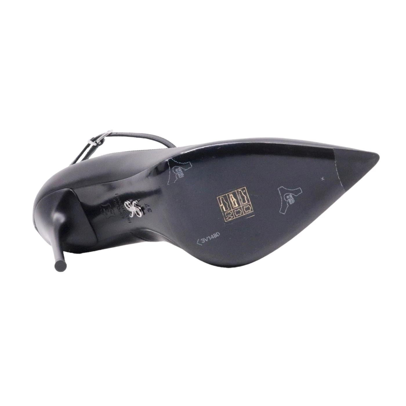 Sergio Levantesi décolleté da donna realizzato in pelle opaca di colore nero 