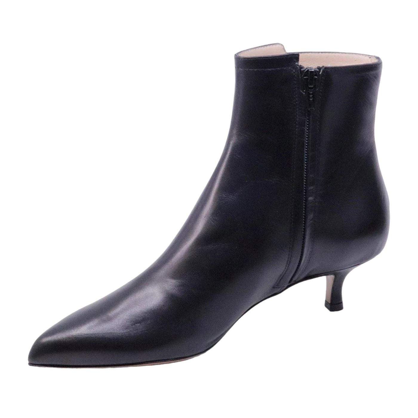 Tronchetto Fabio Rusconi da donna realizzata in pelle di colore nero 