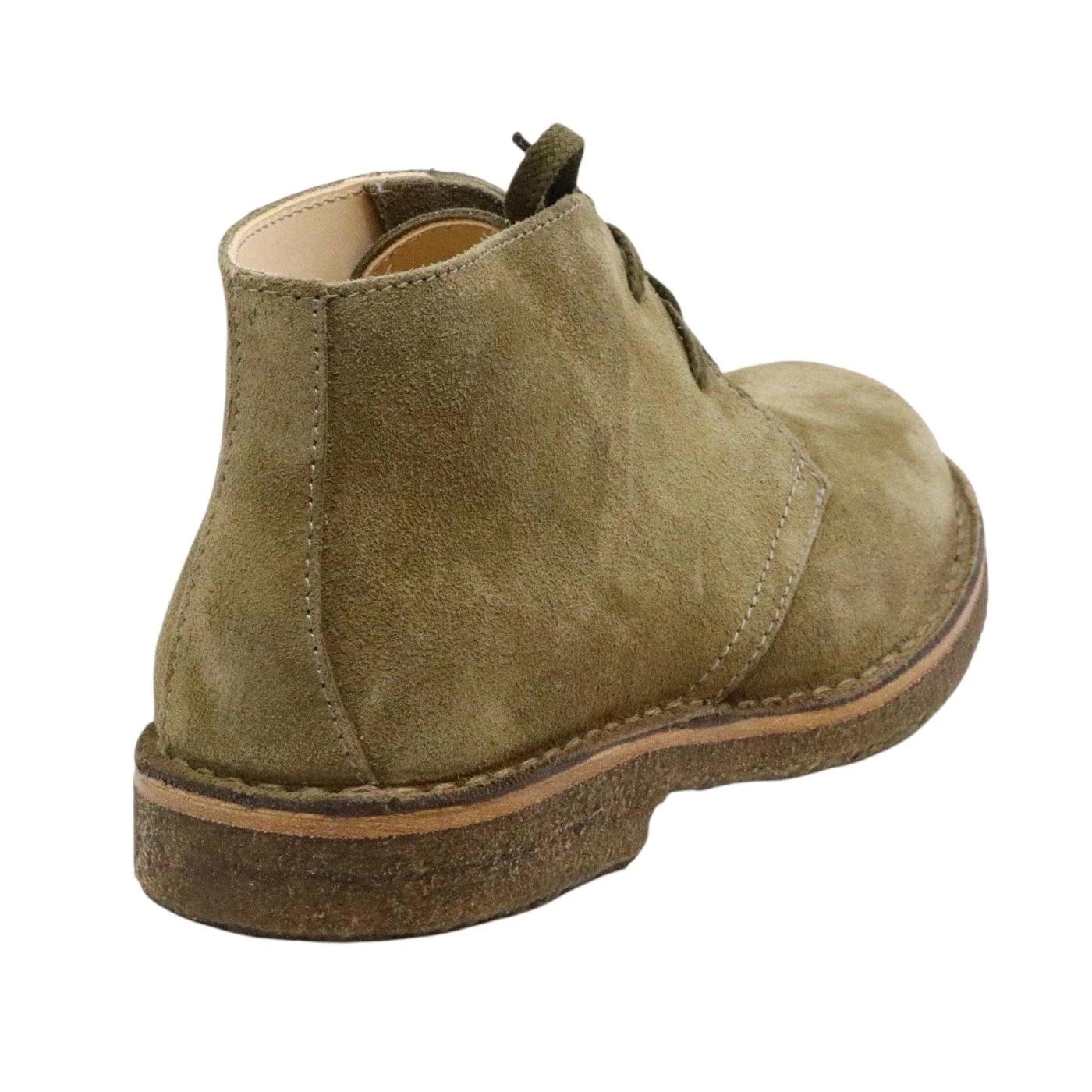 Polacchino Astorflex da uomo realizzato in pelle scamosciata di colore verde militare 