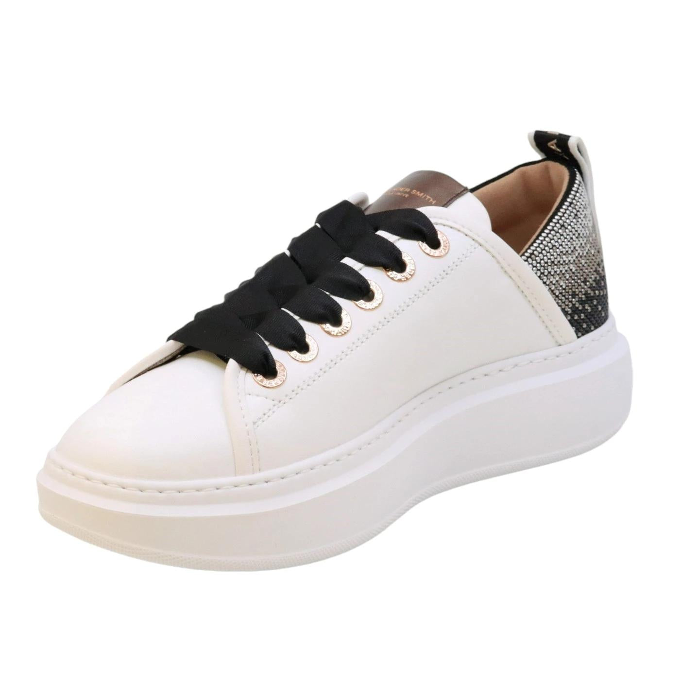 Sneaker donna Alexander Smith Wembley in pelle bianca e nera 
