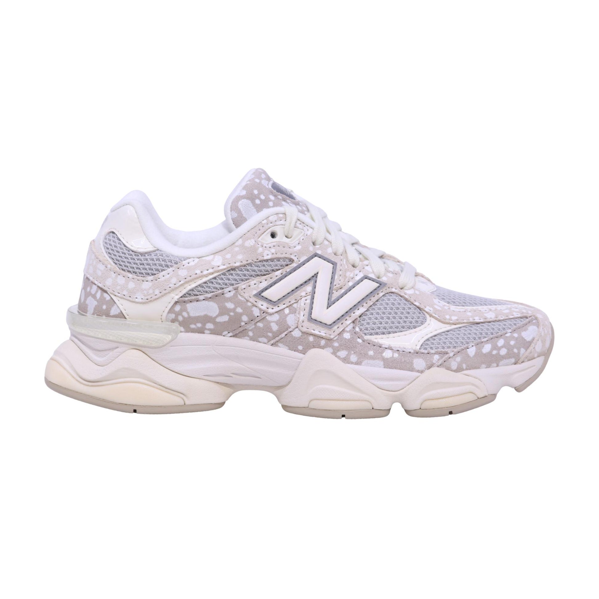 New Balance 9060 6G Reflection sneaker in grigio 