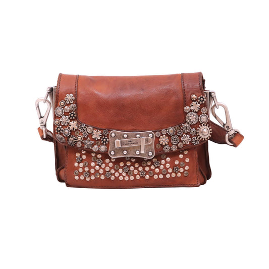 Campomaggi Agnese C016500ND borsa a tracolla in pelle cognac con borchie metalliche 
