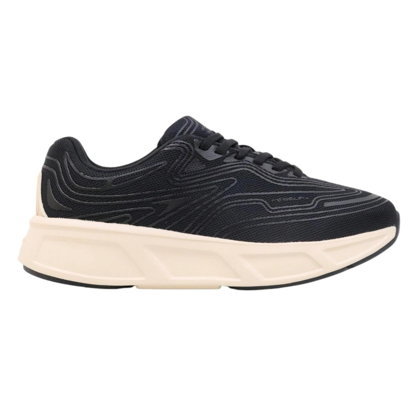 Sneaker Fessura Run #01 in tessuto nero traspirante con texture gommata 