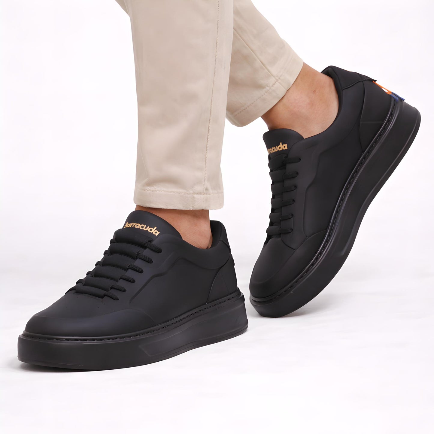 Barracuda Phoenix BU3510 nera sneaker in pelle gommata 