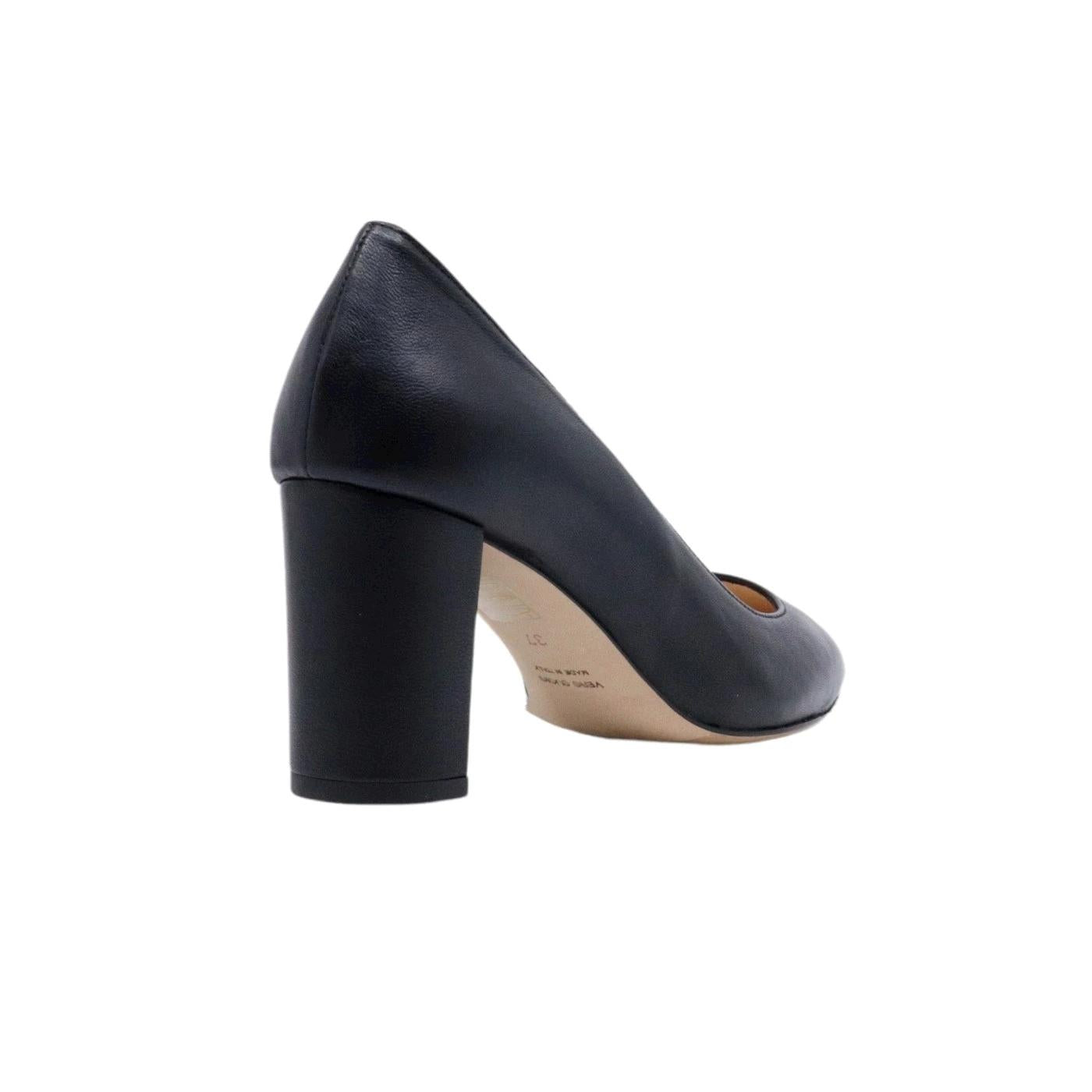 Décolleté donna Le Briella Z826  in elegante pelle di colore nero 