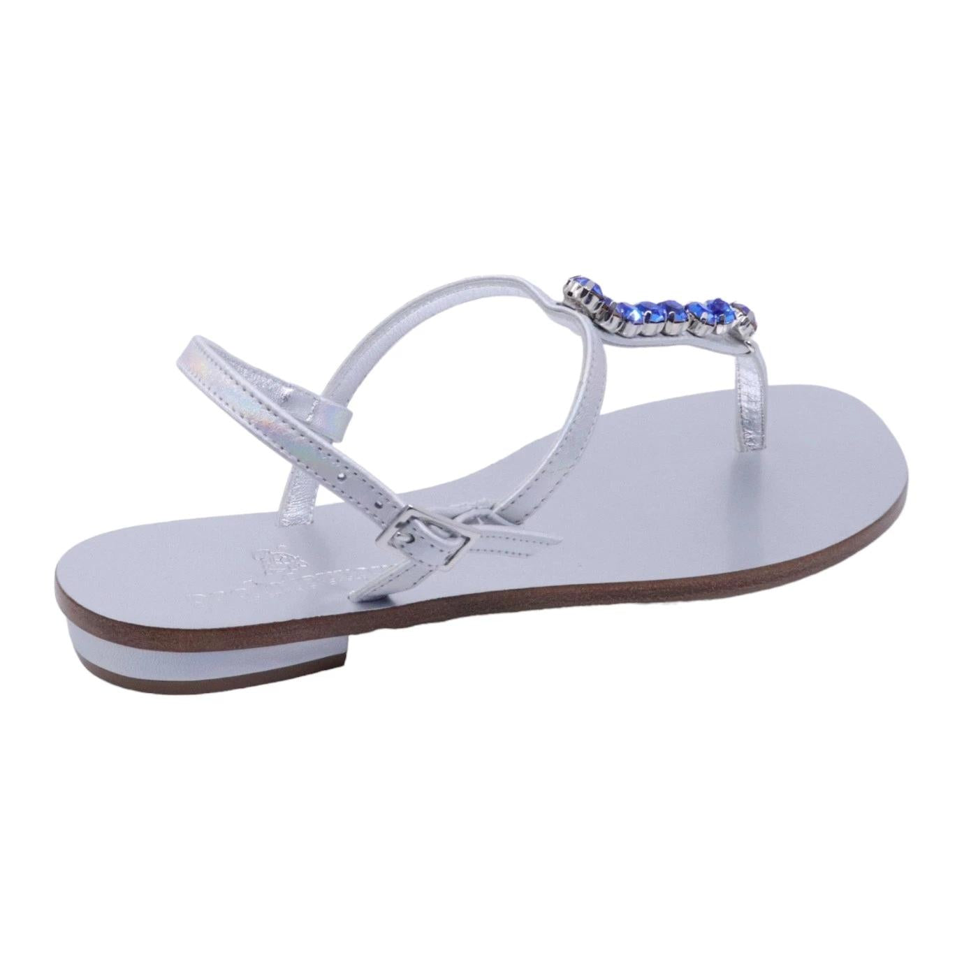 Sandalo infradito 3131C  Paolo Ferrara in pelle argento e pietre color blu zaffiro 
