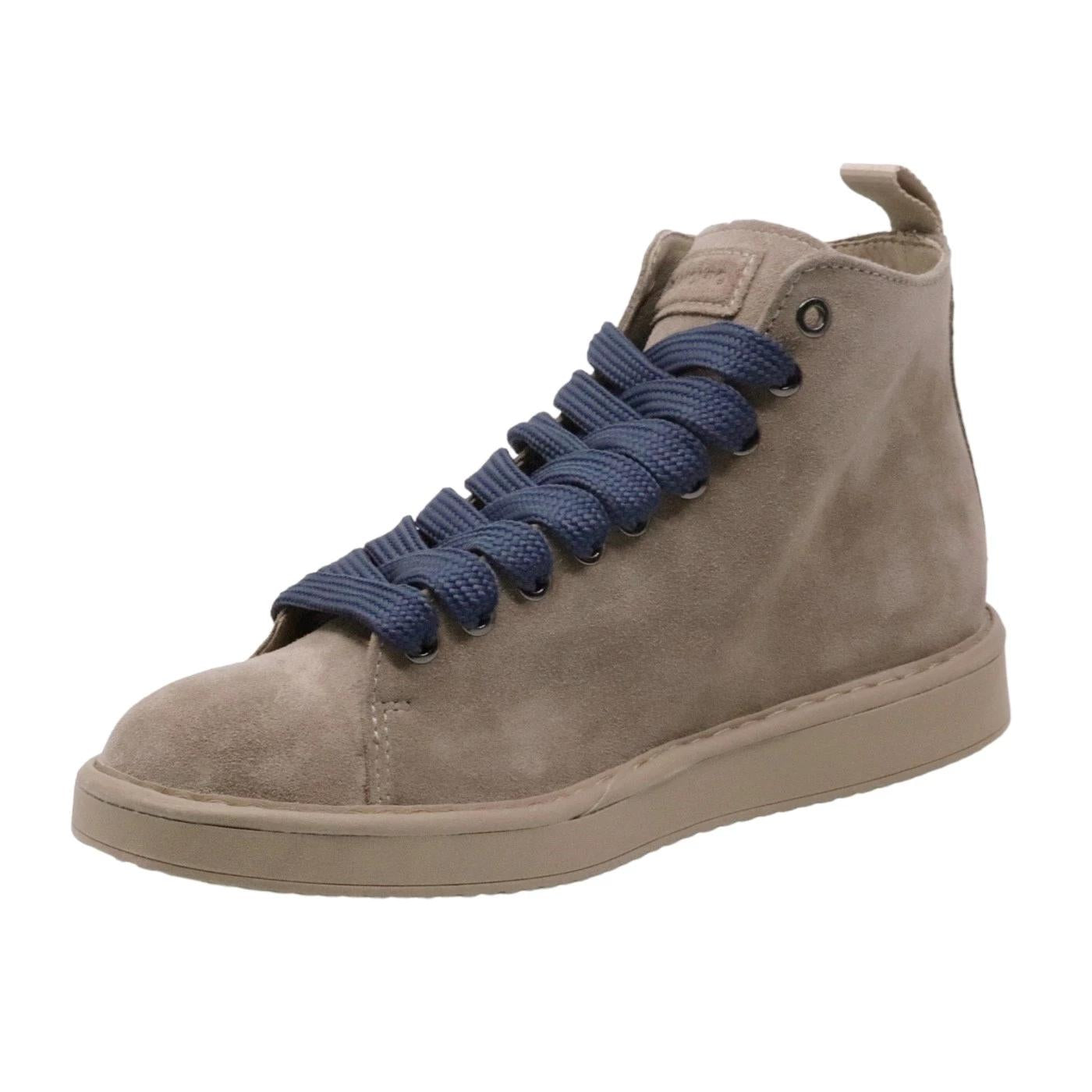 Polacchino uomo Panchic P01 in realizzata in pelle scamosciata nocciola con lacci blu 
