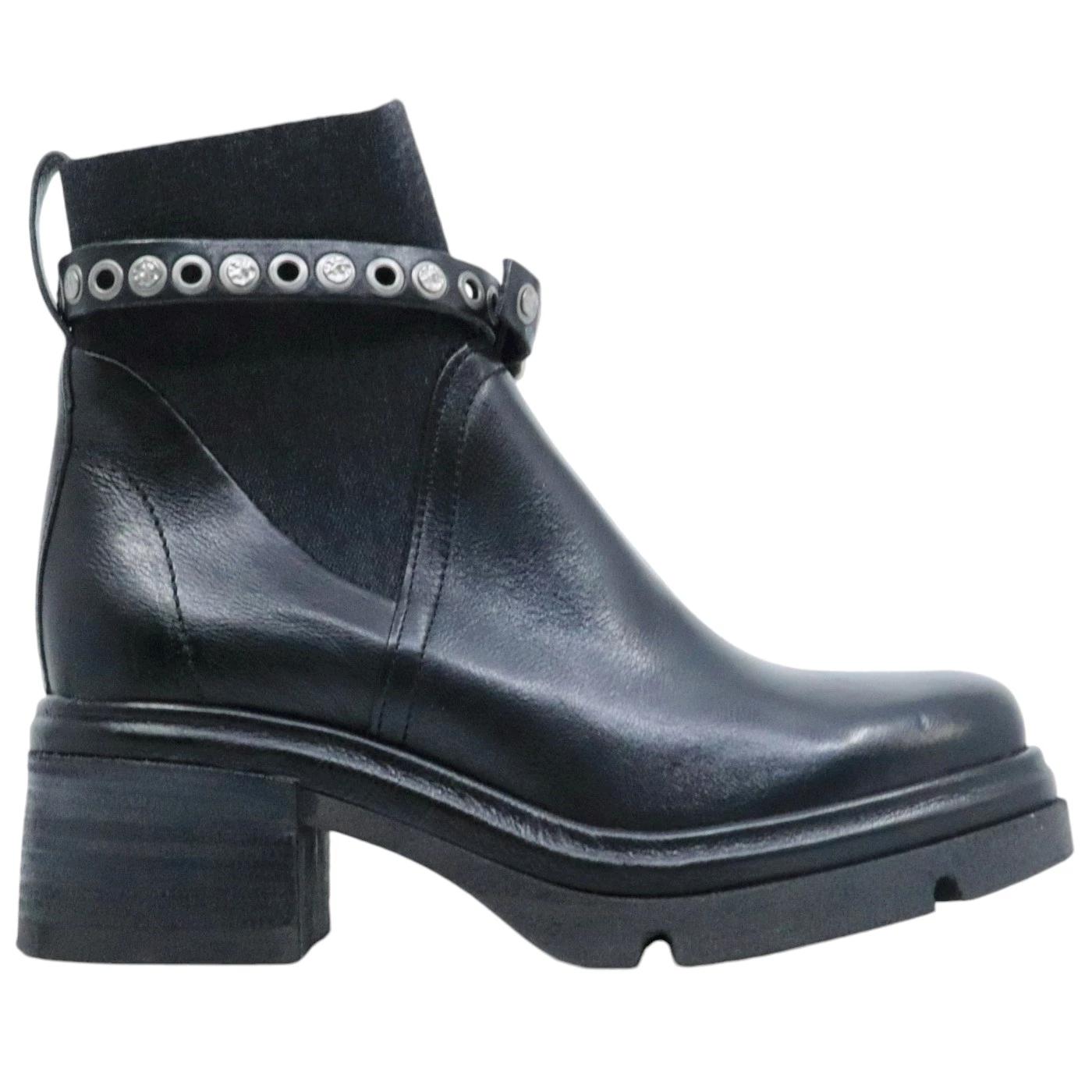 Stivaletto donna AS98 A89219 in pelle nera 