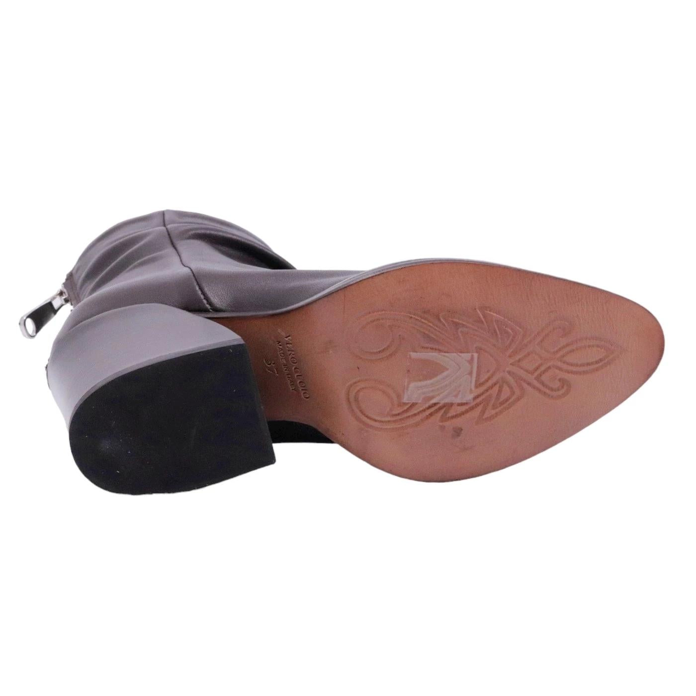Stivaletto donna Curiositè 1636 in pelle in colore nero. 