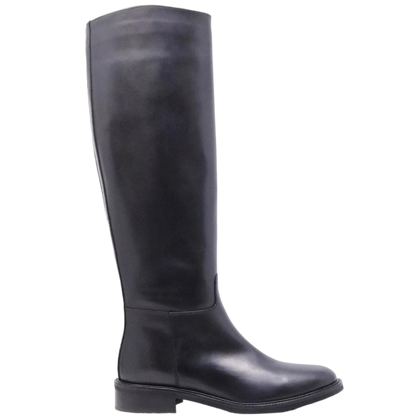 Stivale da donna The Seller GD491 realizzato in pelle di colore nero 
