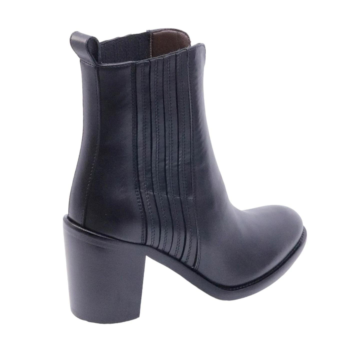 Stivaletto da donna Triver Flight in morbida pelle di colore nero<BR/> 