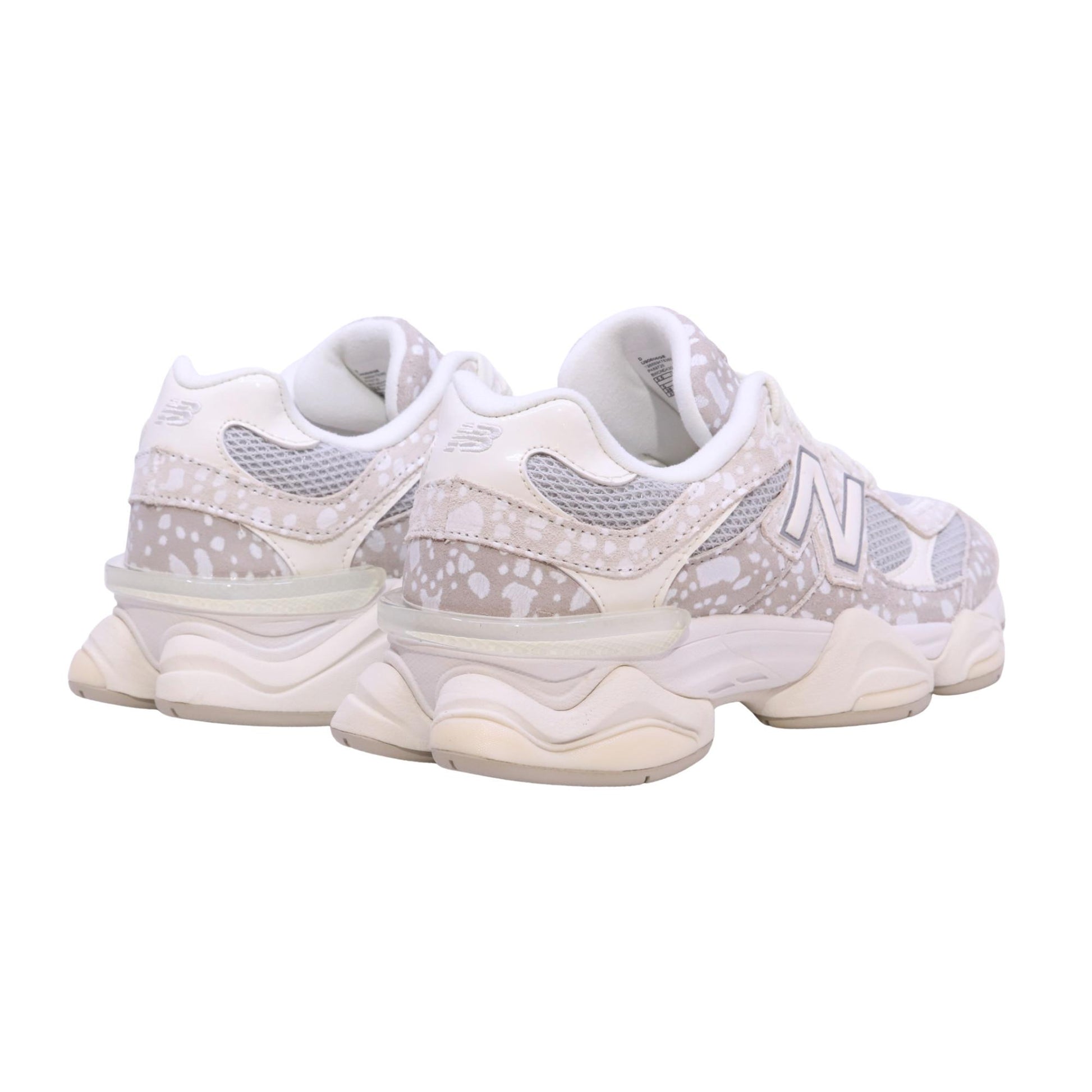 New Balance 9060 6G Reflection sneaker in grigio 