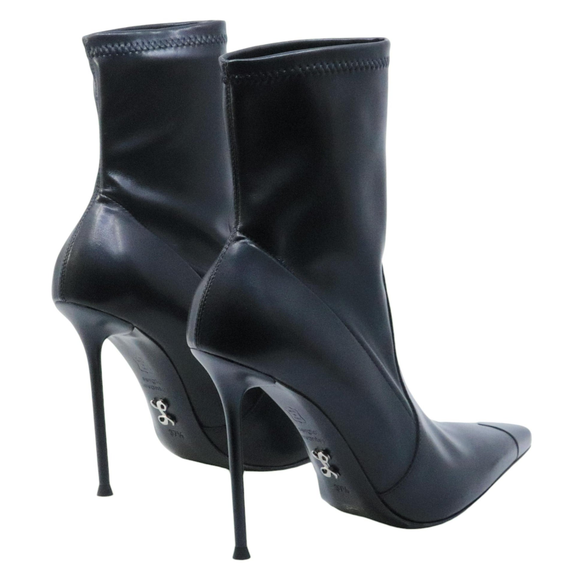 Stivaletto donna Sergio Levantesi Loretta in pelle lucida nera 
