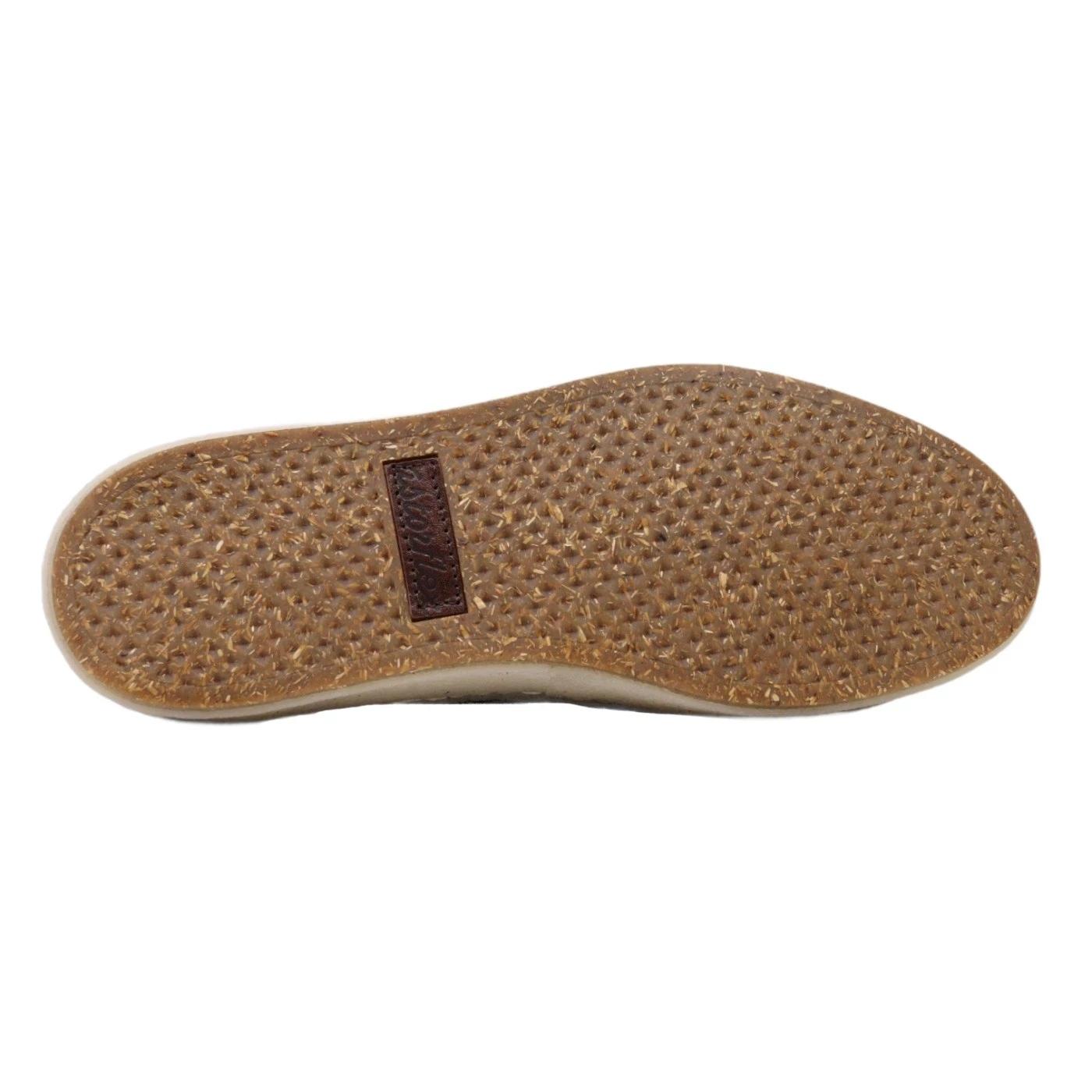 Sneaker Astorflex da uomo realizzata in pelle scamosciato sfoderato di colore militare 