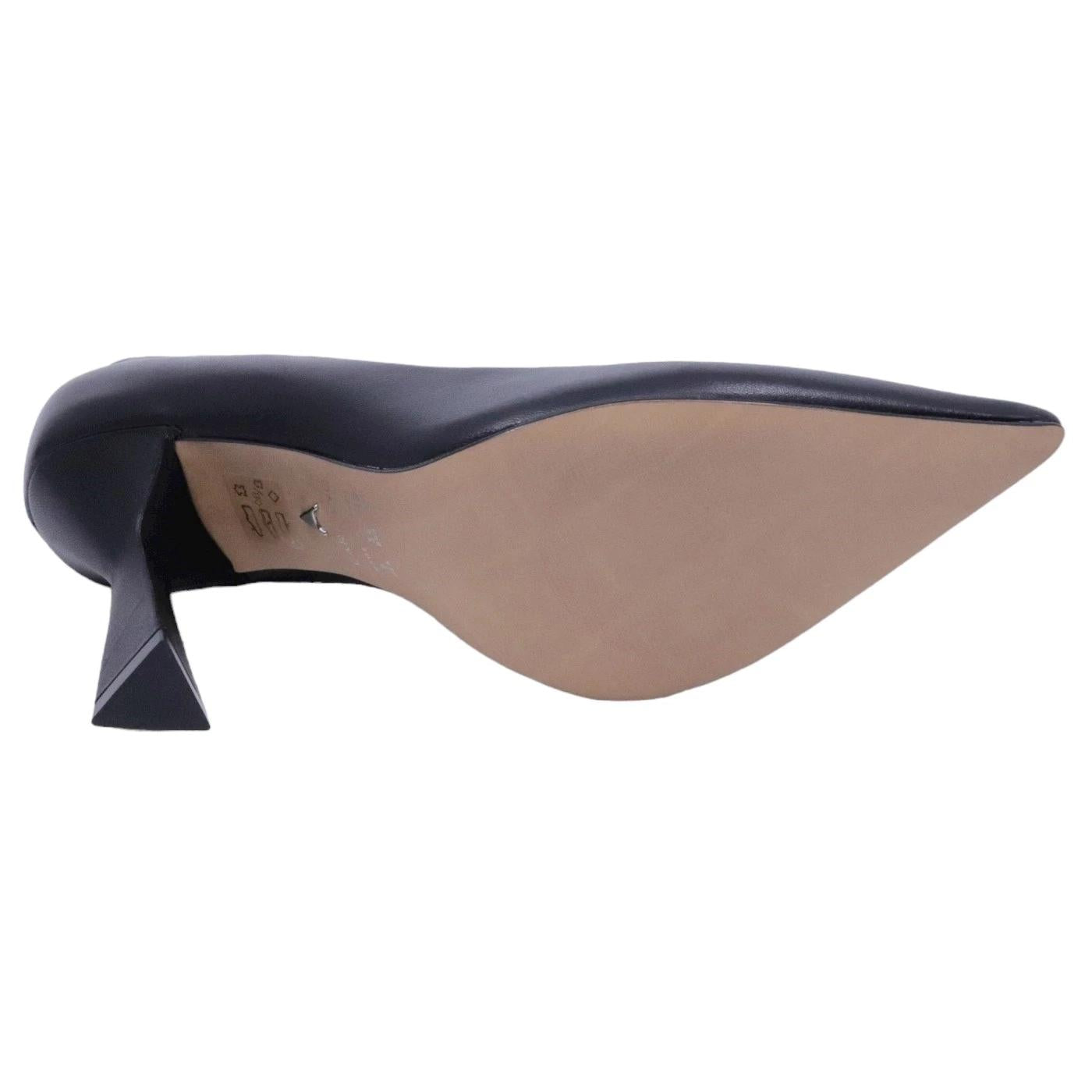 Décolleté donna Carrano 613001 in pelle vernice di colore nero 