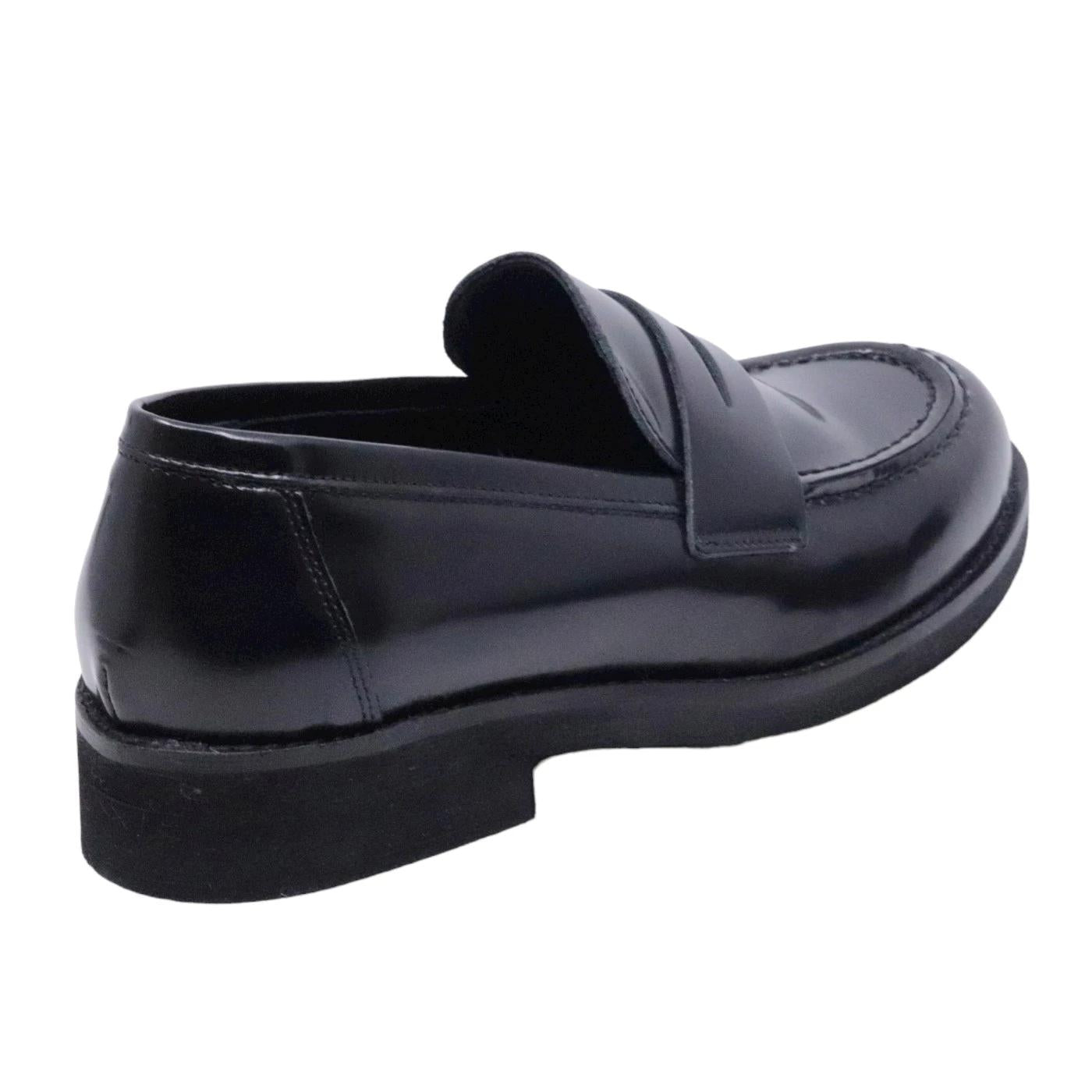 Mocassino donna Ranyé 250 in pelle spazzolata nera 