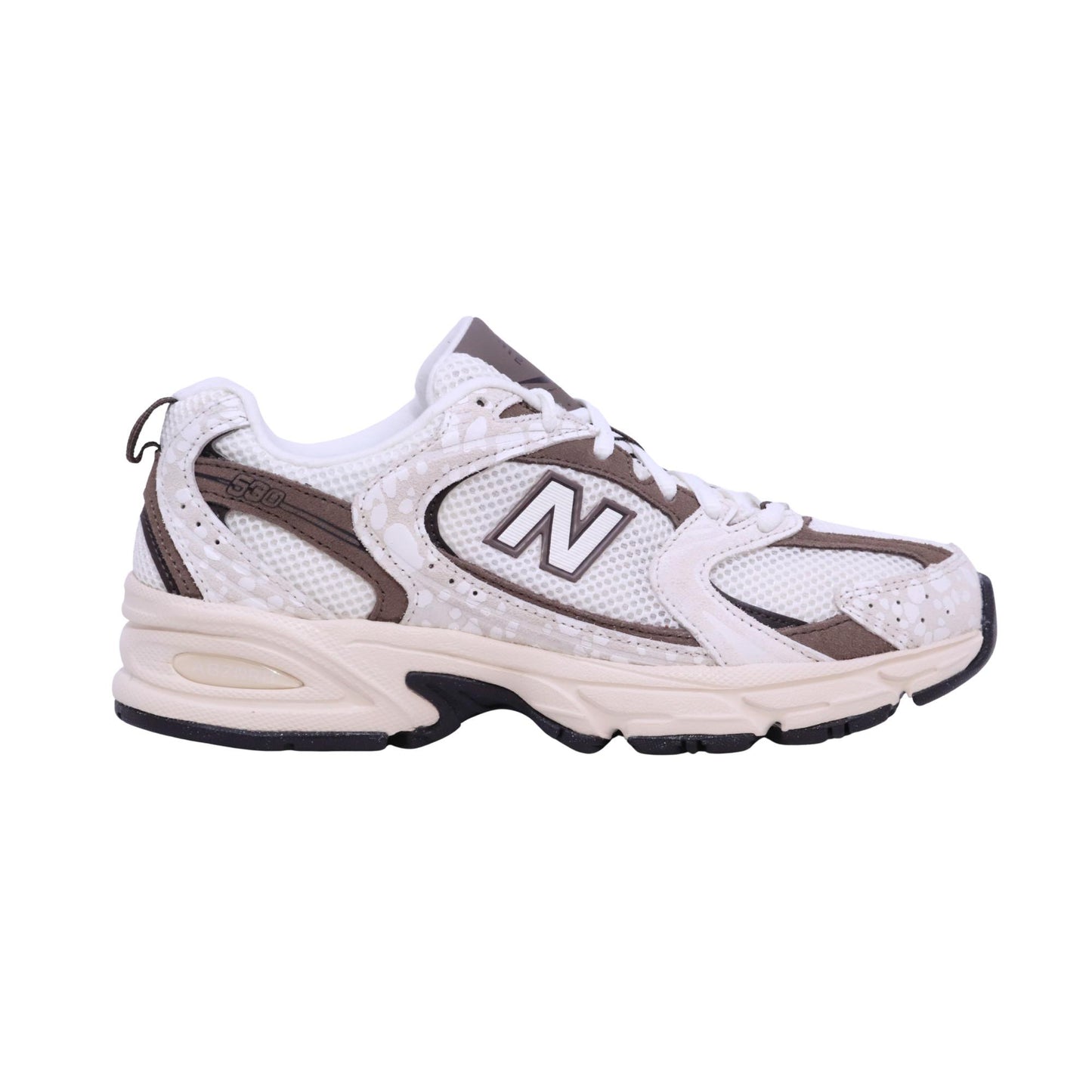New Balance 530 Sea Salt sneaker in tessuto bianco e marrone 