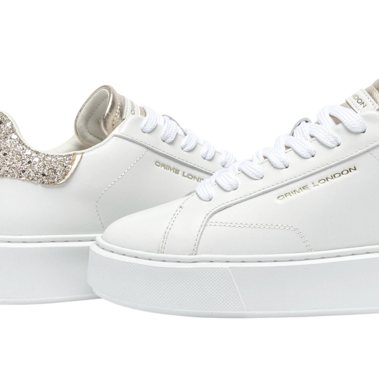 Sneaker donna Crime London New Extralight 20803 in pelle bianca e talloncino con strass platino 
