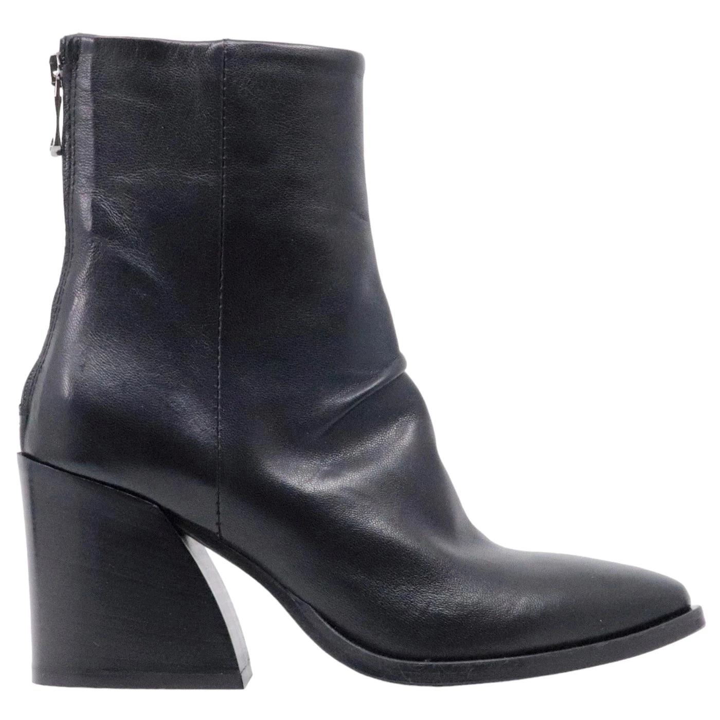 Stivaletto donna Curiositè 1636 in pelle in colore nero. 