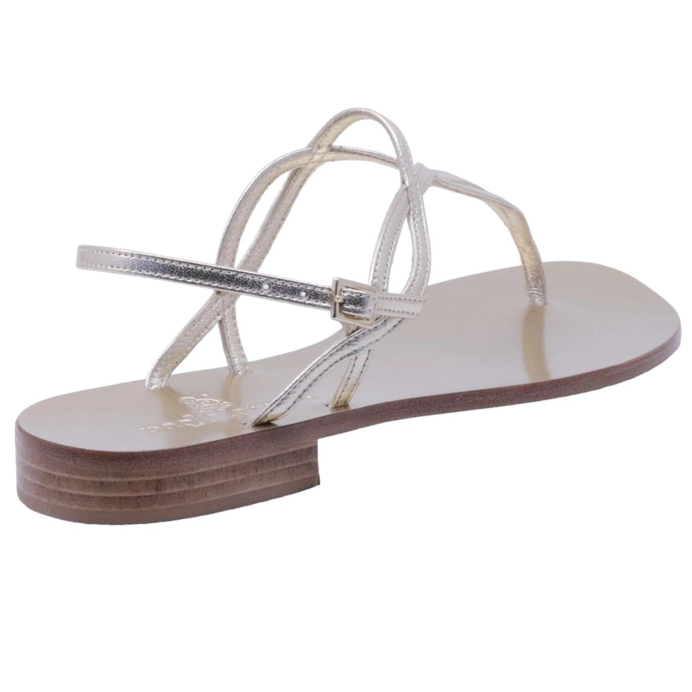 Sandalo infradito Paolo Ferrara 1461 in pelle laminata platino 
