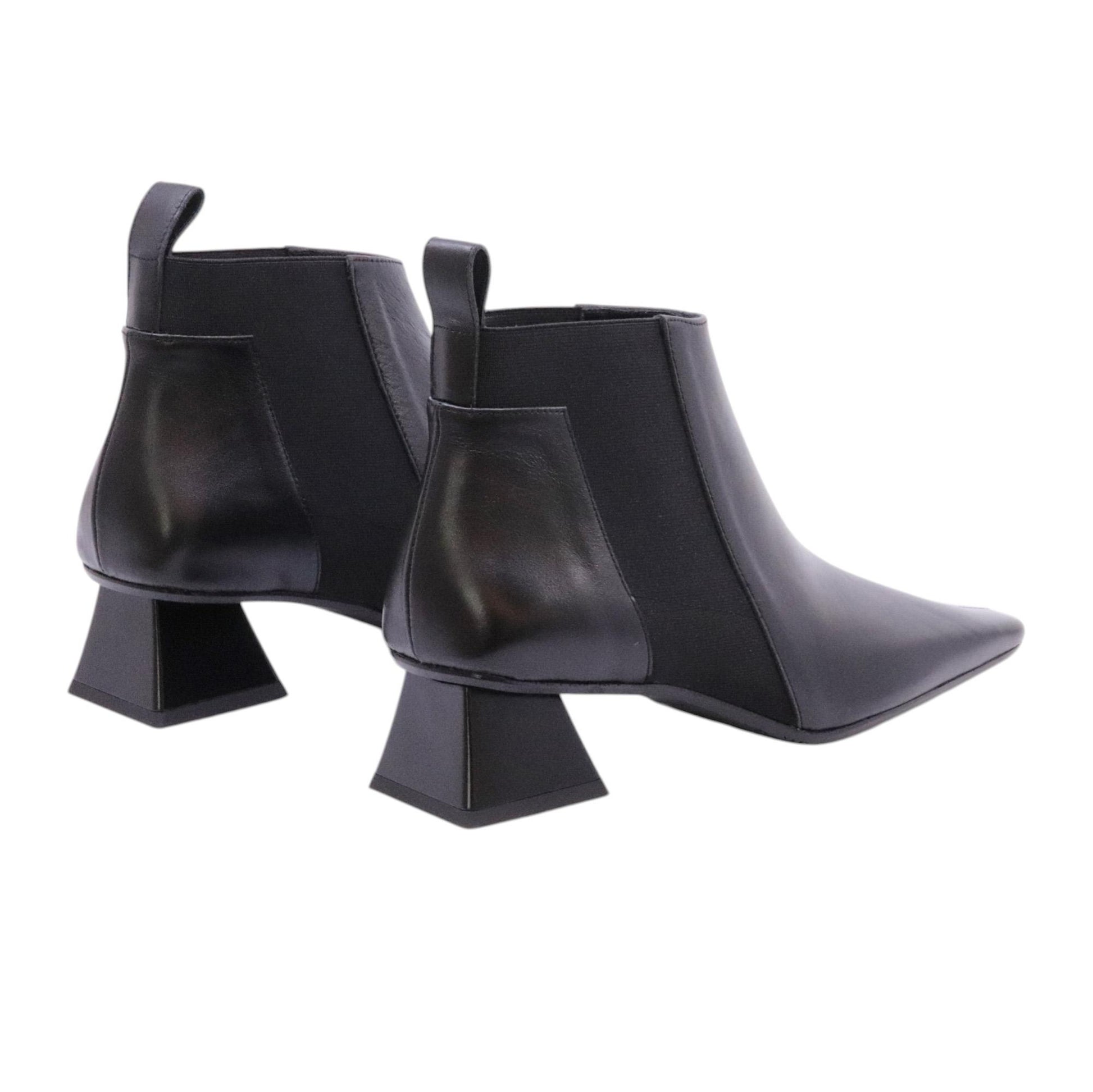 Ras 8284 stivaletto donna in pelle nera con elastici 