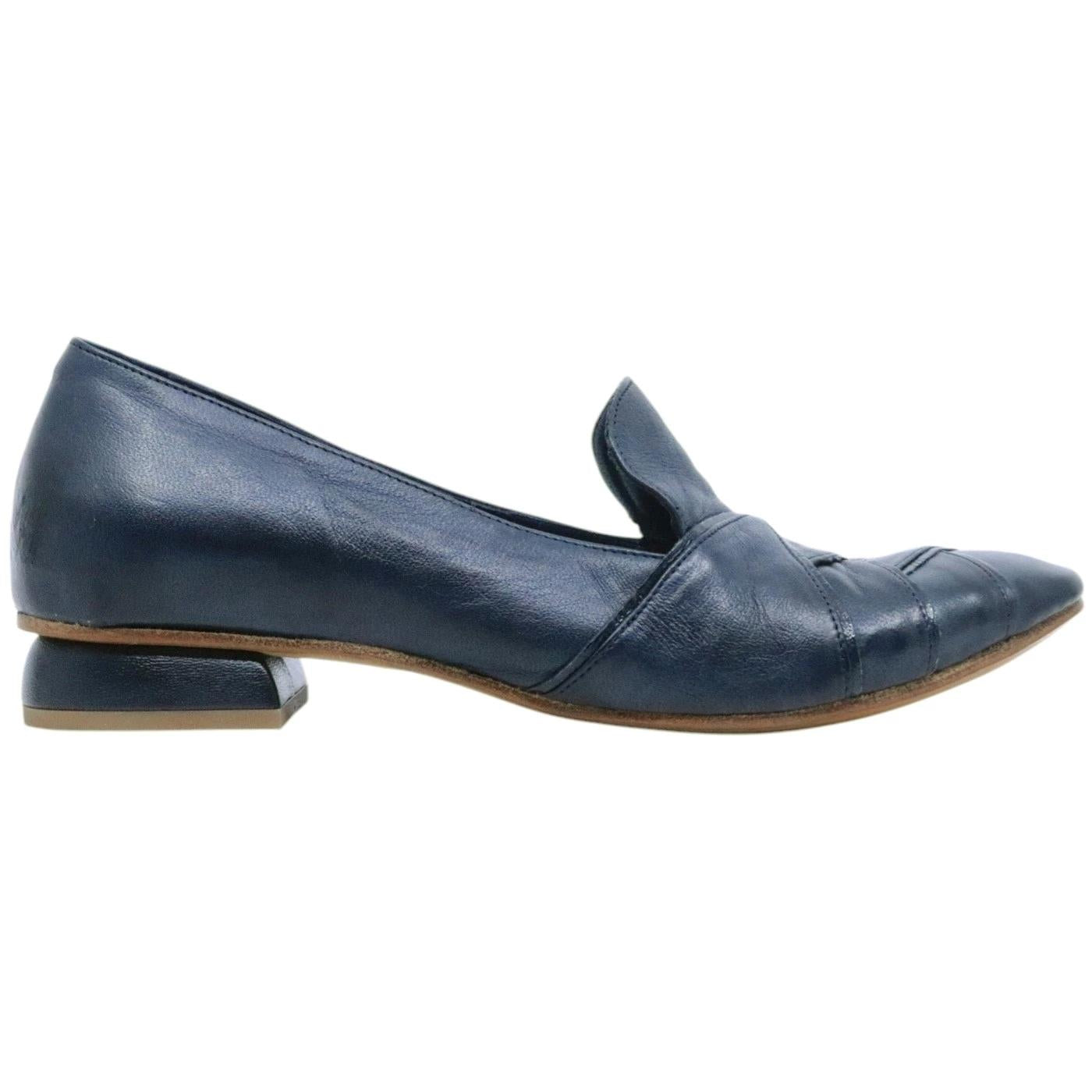 Mocassino donna Kudetà 414700 in pelle blu e dettaglia in nero 
