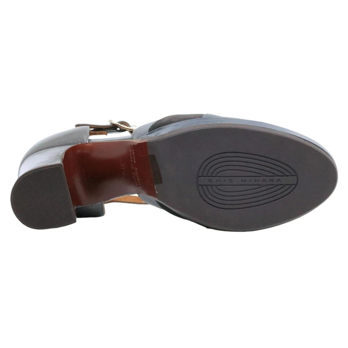 Decolleté Chie Mihara Dalian Green in pelle lucida grigia 